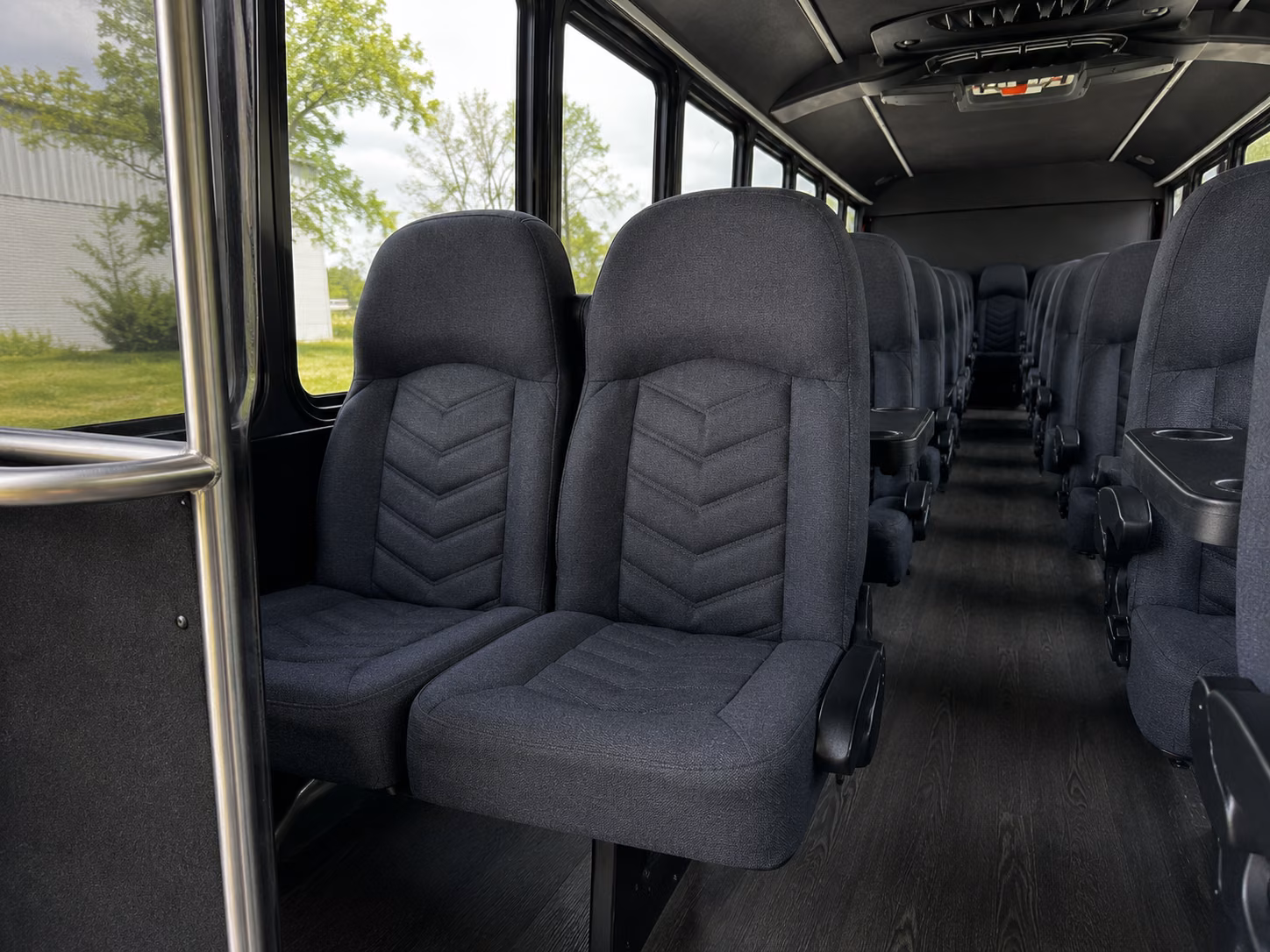 clarksville employee shuttle bus rentals in clarksville