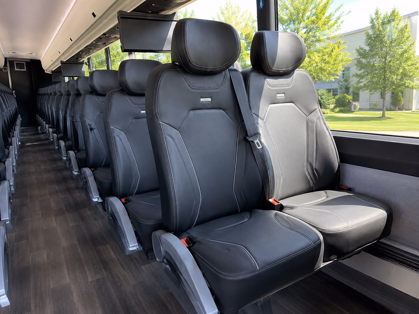 jackson book your jackson school field trip charter bus rental