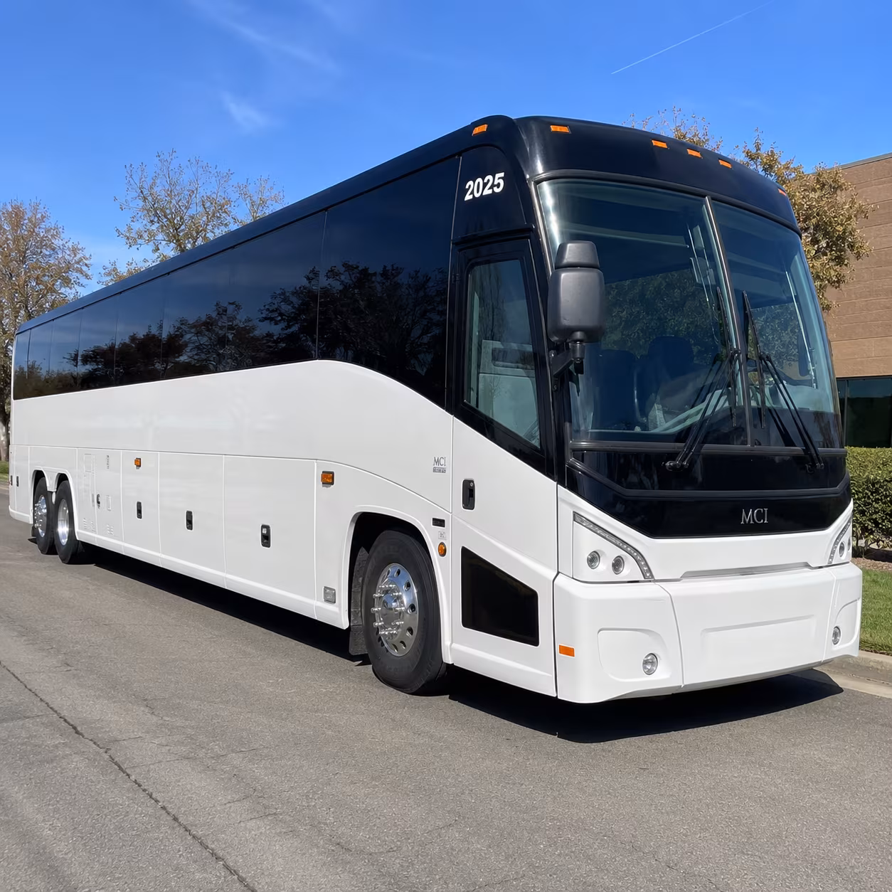knoxville show up to knoxville concerts in a charter bus