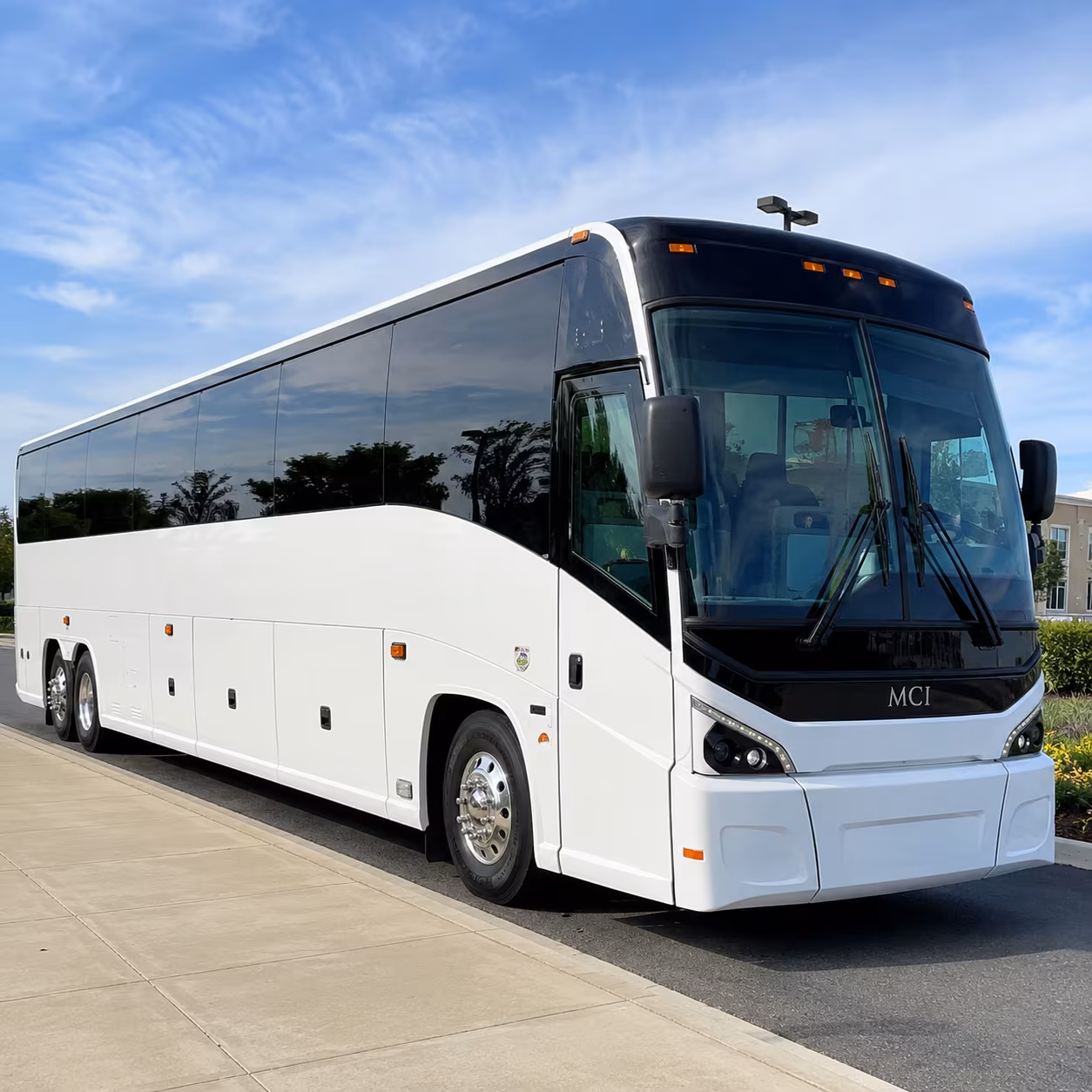 nashville ease daily commutes with nashville charter buses